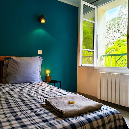 Hotel Auberge De Calendal Aiglun  Zewnętrze zdjęcie