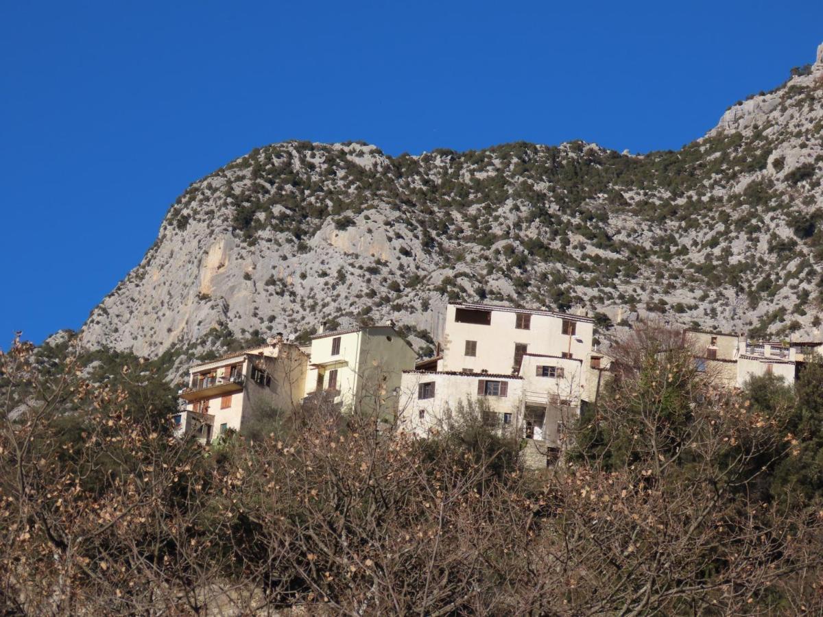 Hotel Auberge De Calendal Aiglun  Zewnętrze zdjęcie