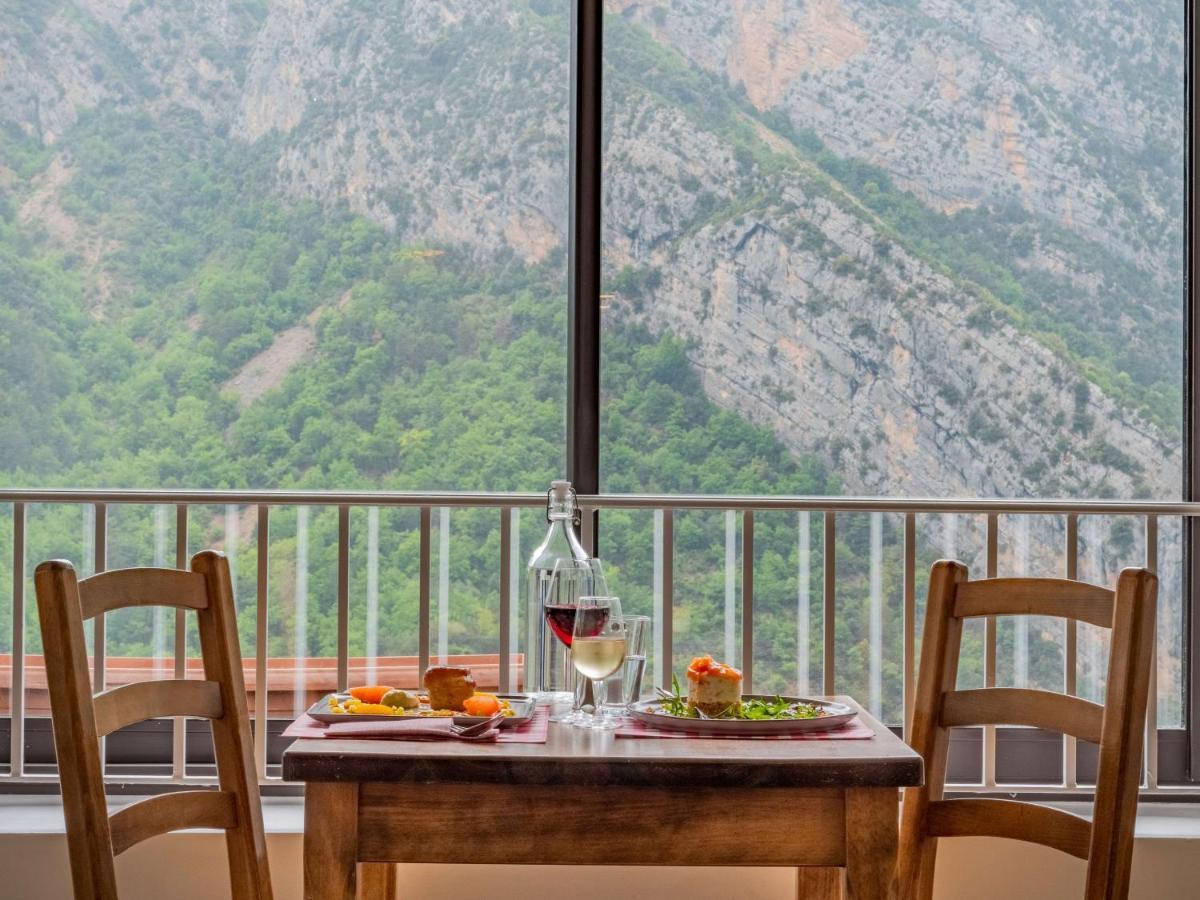Hotel Auberge De Calendal Aiglun  Zewnętrze zdjęcie