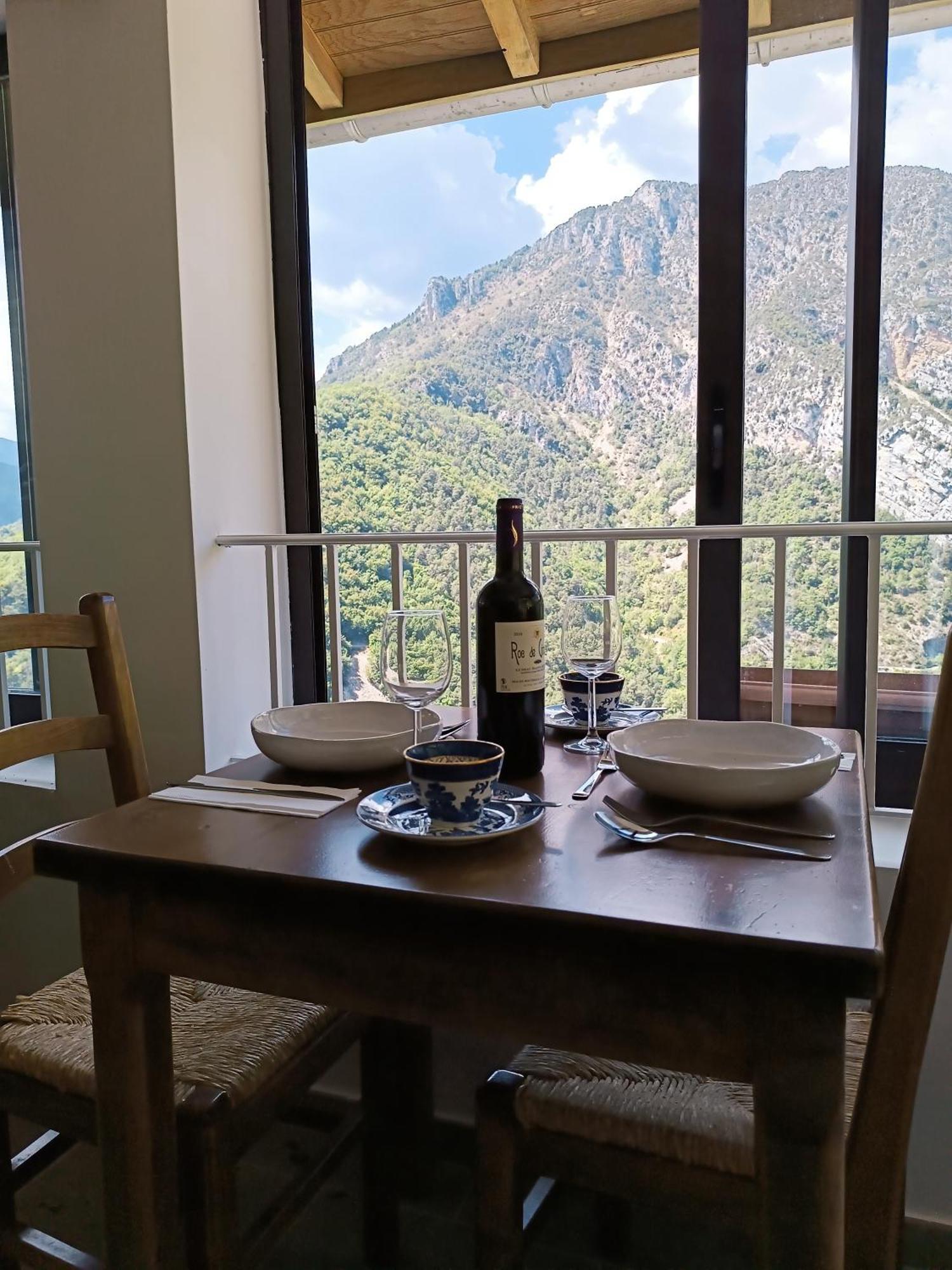 Hotel Auberge De Calendal Aiglun  Zewnętrze zdjęcie